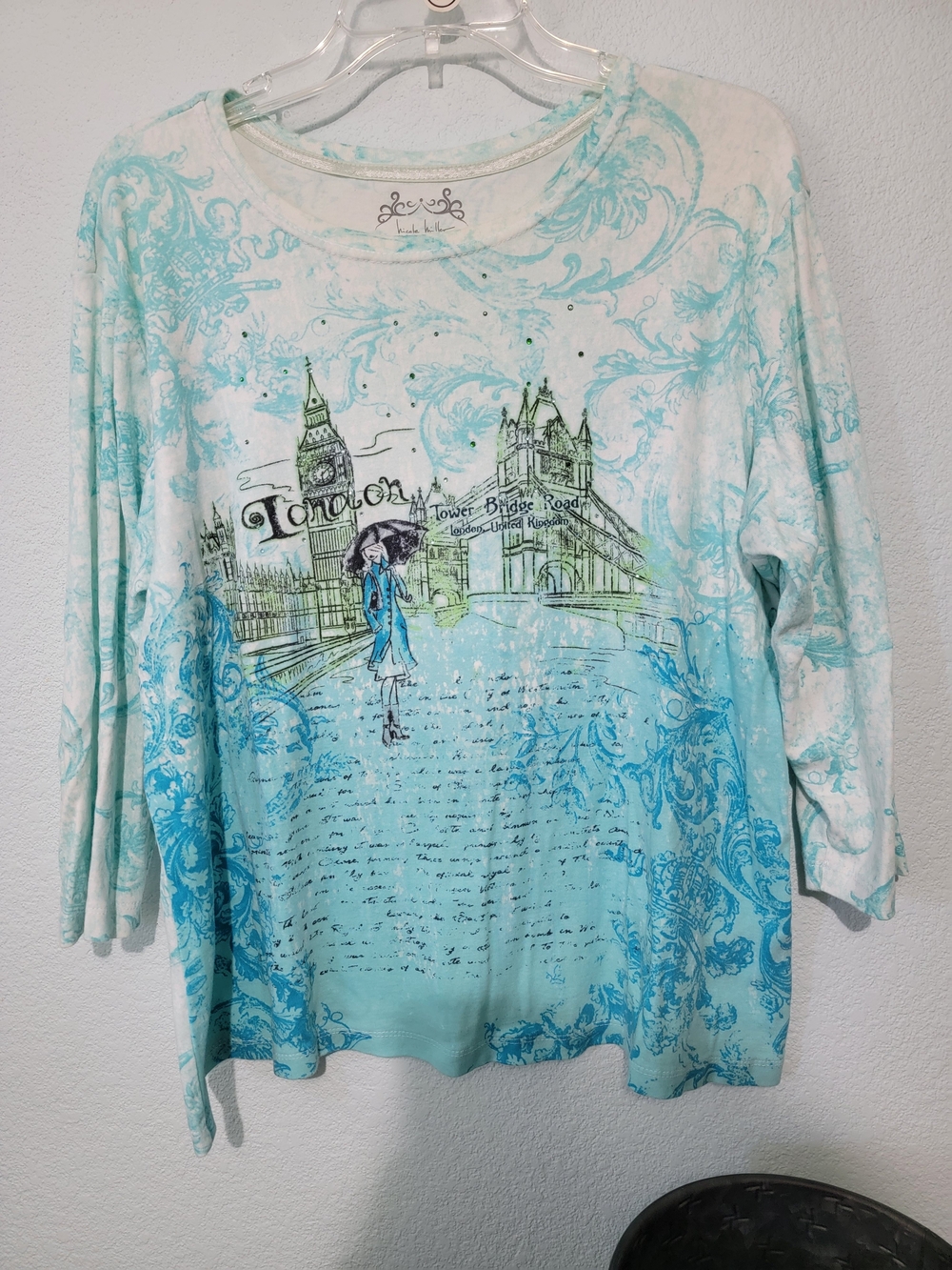 Nicole Miller Aqua Teal and White London Scene Long Sleeve Tee